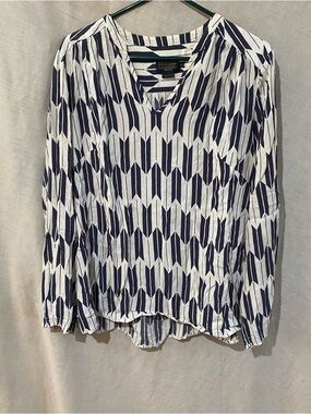 Pendleton Navy & White Geometric V-Neck Long Sleeve Blouse
